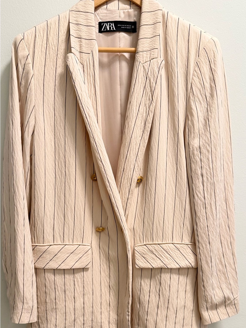 Zara Cream Pinstripe Double-Breasted Blazer with Gold Buttons. size: XS.